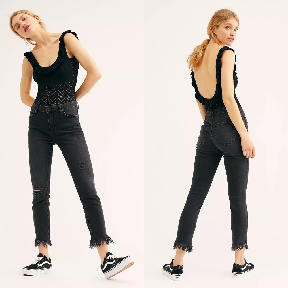 Free People Great Heights Frayed Skinny Jeans NWOT